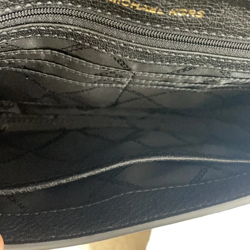 Michael Kors Bellamie large clutch brand new